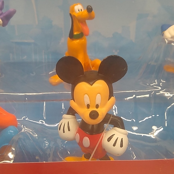 Mickey Mouse Figurine Playset! - Picture 4 of 8